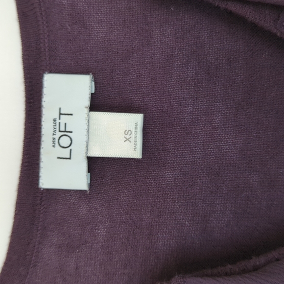 ANN TAYLOR LOFT | Ruffle V-Neck Soft Knit Purple Deep Eggplant Dress - Picture 3 of 8